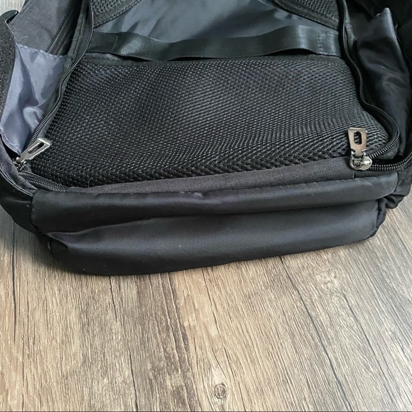 NWOT laptop / camera bag backpack. - Picture 12 of 12